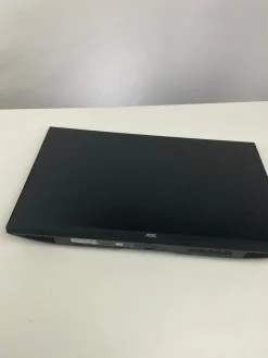 Tradera 27> Bildskärmar