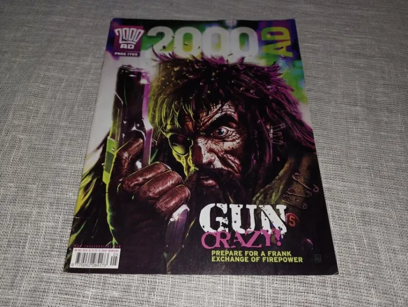Tradera 2000 AD Prog 1705 / Judge Dredd> Serier Övriga Världen