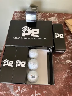 Tradera Golf<1 dussin nya Titleist Pro V1