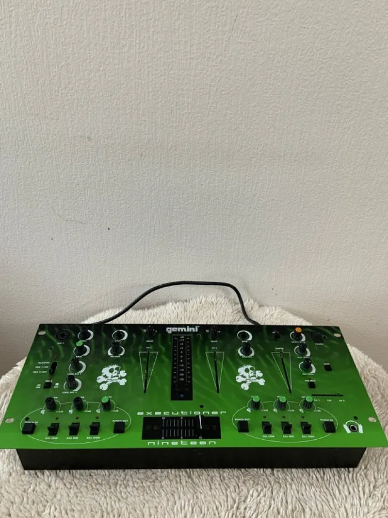 Tradera #510# Gemini Executioner 19^ Dj-utrustning