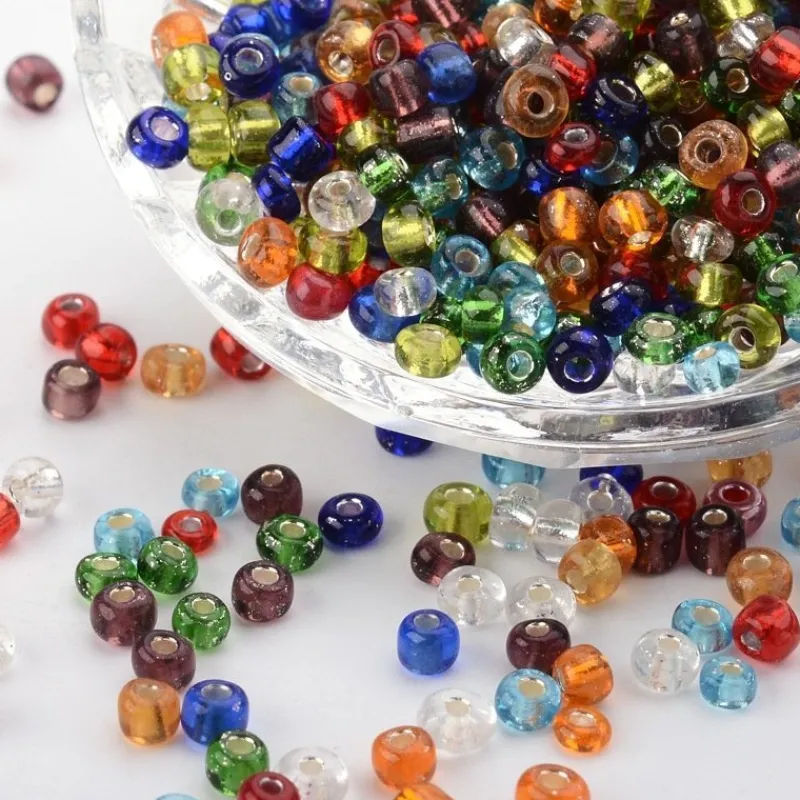 Tradera 30 gram (ca 350st) Seed beads 4mm Mixade färger med Silverfordrad insida^ Smyckestillverkning