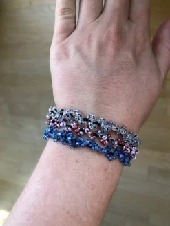 Tradera Armband<3 handgjorda armband med pärlor