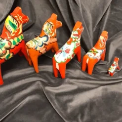 Tradera 5 handmålade dalahästar> Övrig Antik & Design