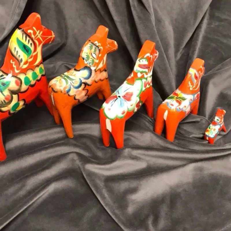 Tradera 5 handmålade dalahästar> Övrig Antik & Design