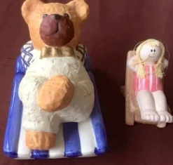 Tradera 2 Latoxar Lättingar - Nallebjörn Luftmadrass Sia - Blond Flicka i Solstol Flätor> Bruks- & Prydnadsföremål