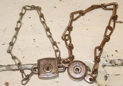 Tradera 2 ÄLDRE LÅS UTAN NYCKLAR> Beslag & Reservdelar