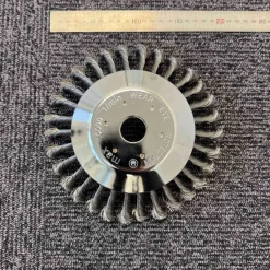 Tradera Trädgårdsmaskiner<200 mm Stålborste till röjsåg – Perfekt för Ogräsborttagning på Gatstenar!