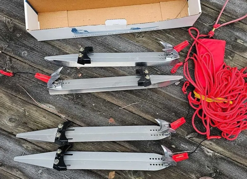 Tradera Långfärdsskridskor<2 par Almgrens långfärdsskridskor + räddningslina