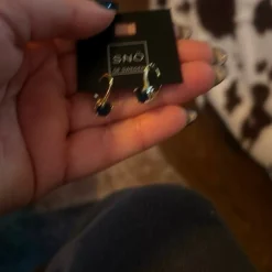 Tradera 2 par likadana öron hänge^ Örhängen