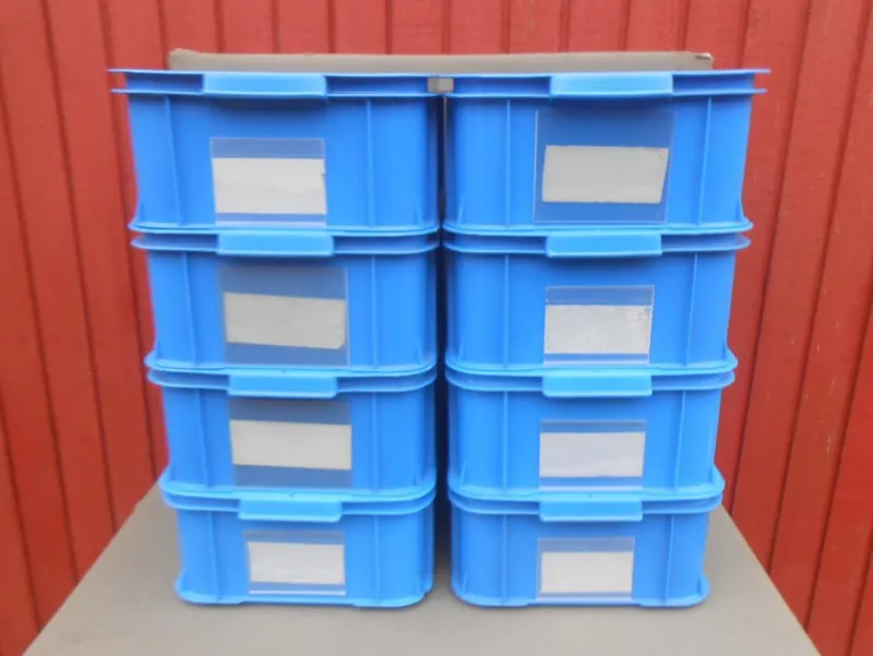 Tradera 8 PLASTBACKAR / MODULBACKAR / PLASTBALJOR. CA 40 X 29,5 X 15 CM> Verkstad