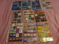 Tradera Tobakiana<177 PLATTA TÄNDSTICKSASKAR IFRÅN STOCKHOLM HOTELL RESTAURANG