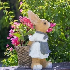 Tradera Krukor & Odlingssystem<20% Rabatt - Kanin med korg kruka