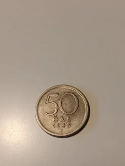 Tradera 50 ÖRE . 1945 . SVERIGE .^ Svenska Mynt
