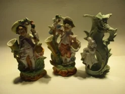 Tradera 3 ST BISKVIFIGURINER> Bruks- & Prydnadsföremål
