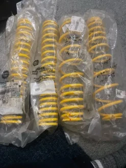 Tradera 4 st Bombardier fjädrar 706000568^ Atvs