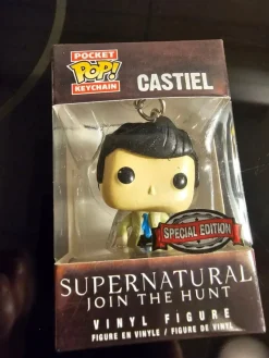 Tradera 1 st Castiel med vingar funk pop nyckelring^ Filmmemorabilia