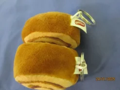 Tradera Nyckelringar<2 ST GIFFLAR GIFFEL PÅGEN PÅGENS NYCKELRING NYCKELRINGAR REKLAMPRYL REKLAM