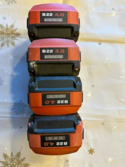 Tradera 4 ST Hilti Batteri B22 / 4Ah> Maskiner