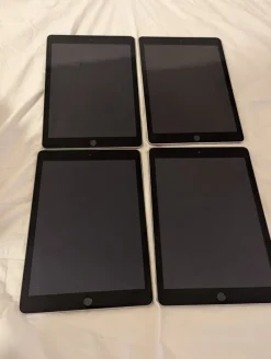 Tradera Surfplattor<4 st iPads, Gen 5, 32GB