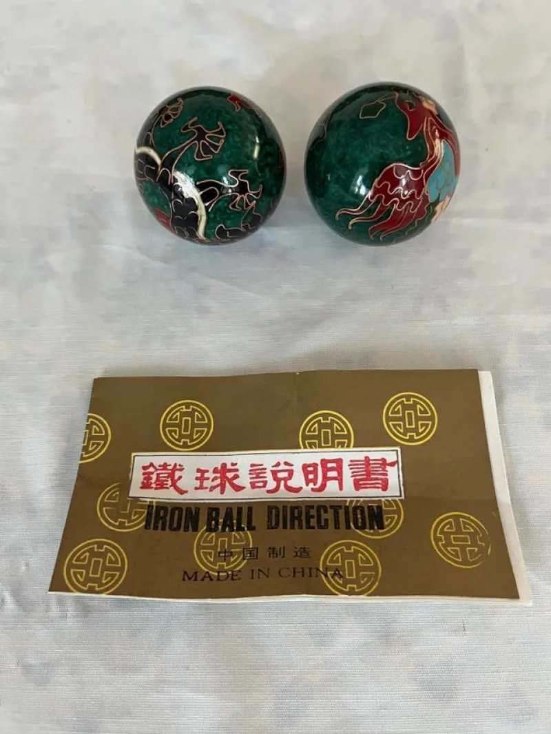Tradera Yoga<2 st Iron Ball Direction yin yang Kinesisk Hälsokulor med ljudmed drakmotiv