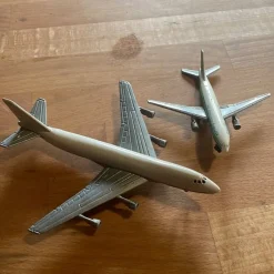 Tradera 2 st leksaksplan - Boeing 747 & Saudia Airlines^ Flyg