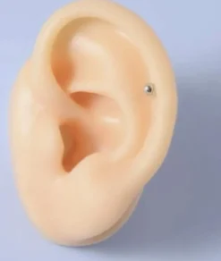 Tradera Piercings<2 st Magnetisk piercing