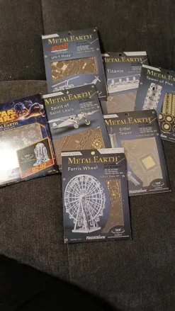 Tradera 7 st. Metal Earth 3D-modeller - Titanic, Eiffeltornet, m.fl.^ Skalamodeller