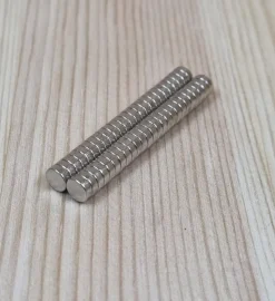 Tradera 50 st Neodymium magneter (5x2 mm) runda magneter> Övriga Byggartiklar