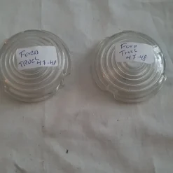 Tradera 2 st nya backlampsglas ford truck 1947-48 nr på glaset l.l co.2442^ Veteranbilar Före 1990