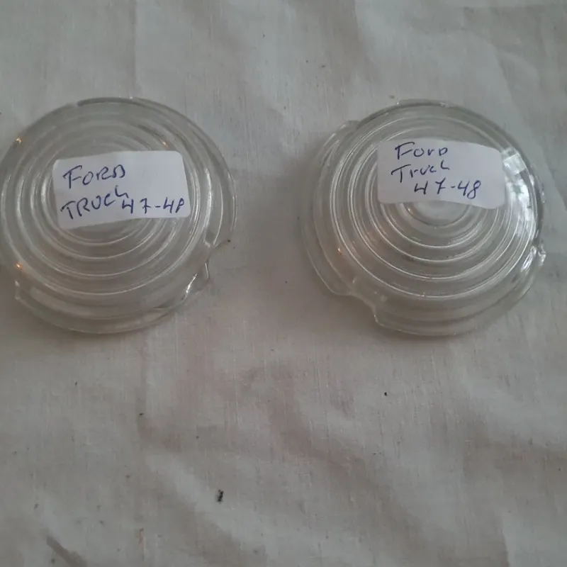 Tradera 2 st nya backlampsglas ford truck 1947-48 nr på glaset l.l co.2442^ Veteranbilar Före 1990
