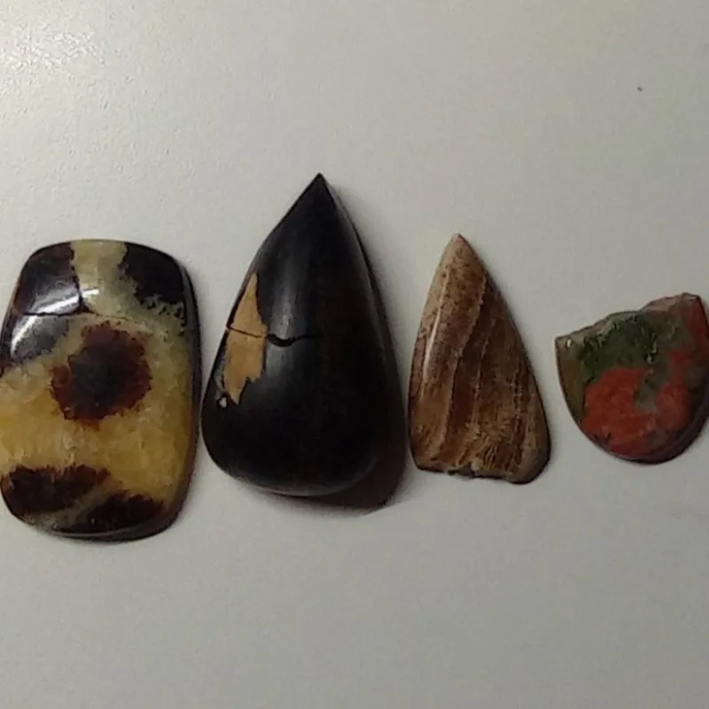 Tradera Ädelstenar<4 st olika defekta Cabochon slipad ädelsten sten gemstone healing gem naturligt