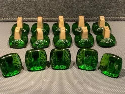 Tradera 15 st. retro Gröna glasknoppar med mässingsdetaljer> Beslag & Reservdelar