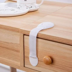 Tradera 20 st Spädbarnssäkerhetslås skåp och lådor DÖRRLÅS BARNLÅS DÖRR SÄKERHET SKYDD> Barnsäkerhet