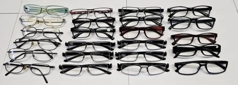 Tradera 23 st. Övergångs glasögonbågar> Glasögon & Tillbehör