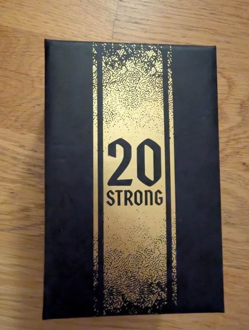 Tradera 20 Strong - Solar Sentinels> Bräd- & Sällskapsspel