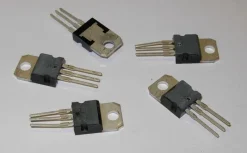 Tradera 5 styck TIP 107 PNP Darlington till BALLY , STERN & WILLIAMS flipperspel 100V 8A^ Spelautomater