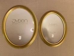Tradera 2 stycken guldfärgade ovala Jyden ramar^ Ramar
