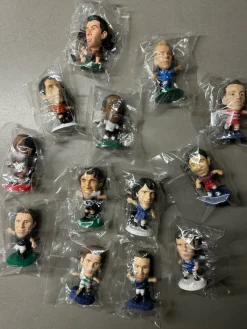 Tradera Sportmemorabilia<13 stycken microstars figurer