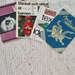 Tradera 4 vintage böcker/häften. Broderi, stickning, sömnad och virkning> Handarbete
