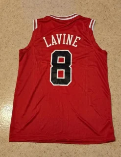 Tradera Basket<Zach LaVine ' #8 Chicago Bulls linne Stl M * NY/ OANVÄND *