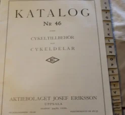Tradera AB JOSEF ERIKSSON UPPSALA. KATALOG NR 46 ( 1946 ) CYKELTILLBEHÖR OCH CYKELDELAR^ Övrigt Fordonsrelaterat