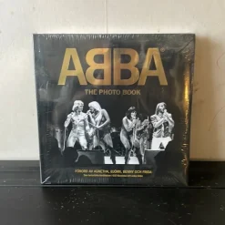 Tradera ABBA The Photo Book - Agnetha, Björn, Benny och Frida> Musik, Visor & Vistryck
