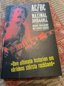 Tradera AC/DC Maximal Rock’n’roll> Biografier & Memoarer