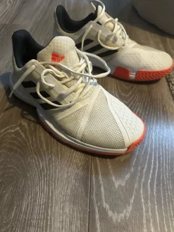 Tradera Padel<Adidas courtjam bounce, Storlek 41 1/3