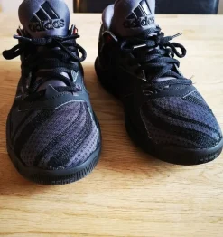 Tradera Basket<Adidas D Rose 773 III - Svarta Basketskor Strl 36