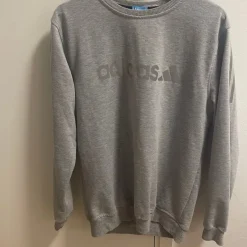 Tradera Adidas grå tröja, storlek XL^ Herrkläder