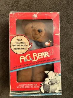 Tradera Nalle- & Teddybjörnar<A.G. Bear - Interaktiv Nallebjörn från Axlon