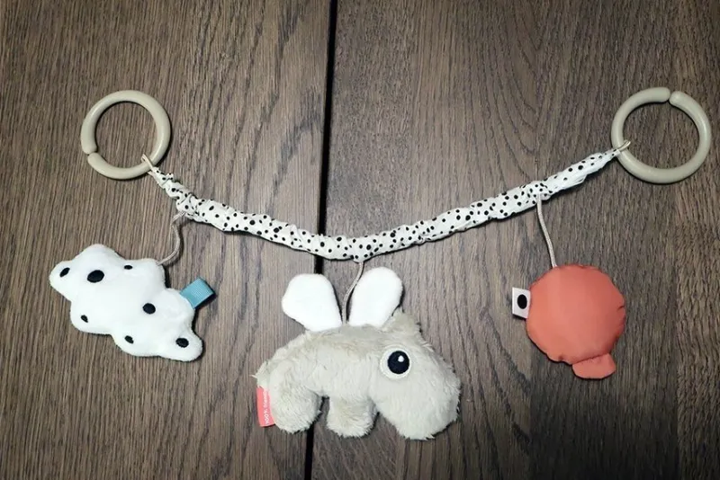 Tradera Aktivitetsleksak från Done by Dear, Vagnhänge/Pram toy, barnvagnsleksak> Barnvagnar