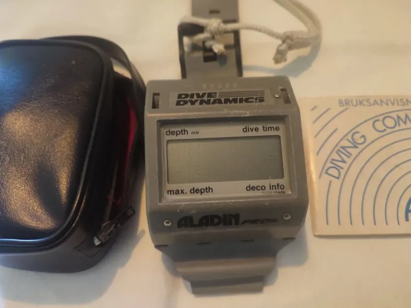 Tradera Äventyrssporter<Aladin Pro Dive Dynamics dykdator