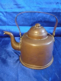 Tradera Antik charmig kaffekanna i koppar på 1 liter. Från Peltiteos Oy Helsinki. OPA> Kopparföremål
